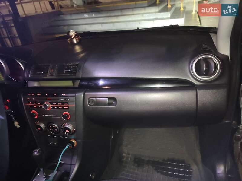 Седан Mazda 3 2006 в Полтаве