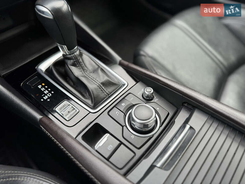 Седан Mazda 3 2018 в Днепре