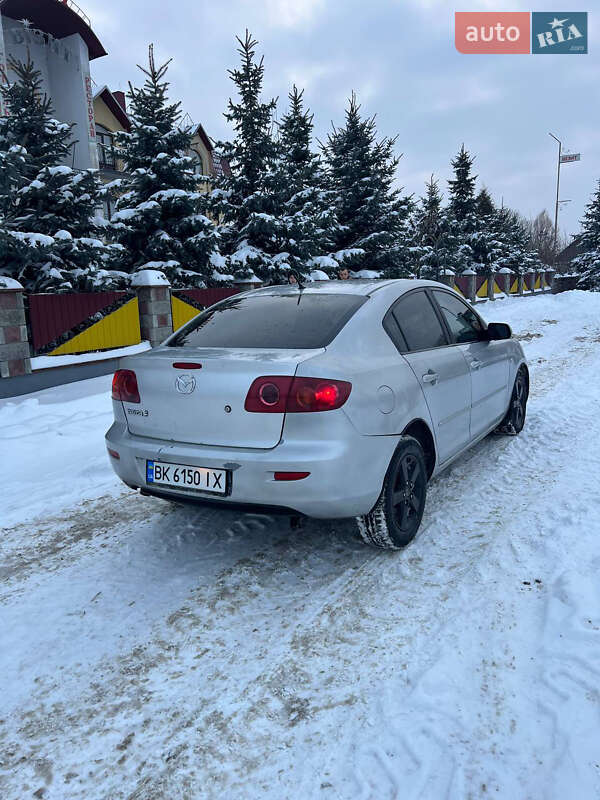 Седан Mazda 3 2004 в Дубно
