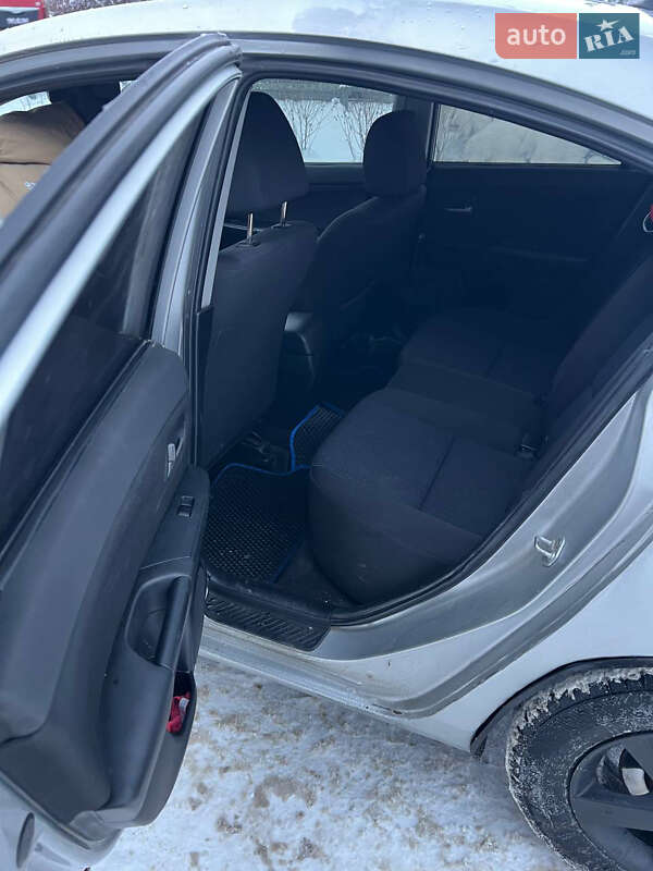 Седан Mazda 3 2004 в Дубно