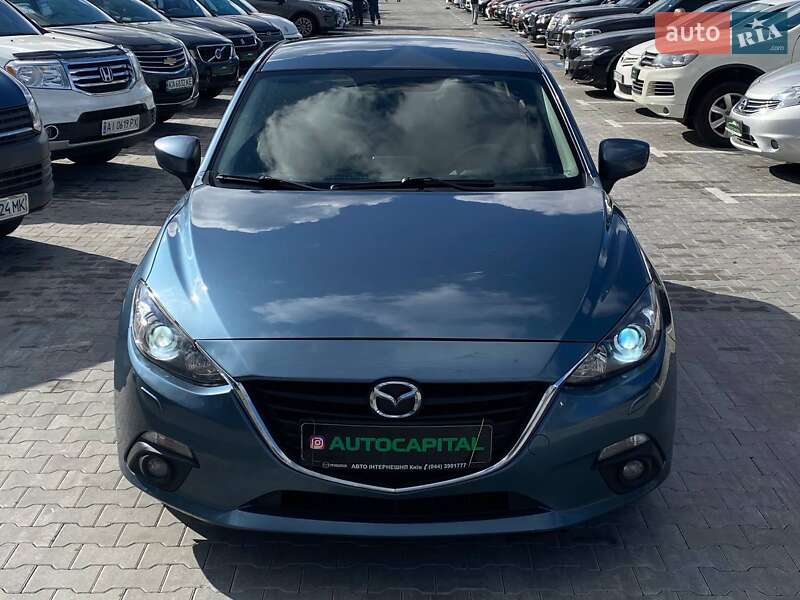 Седан Mazda 3 2014 в Киеве