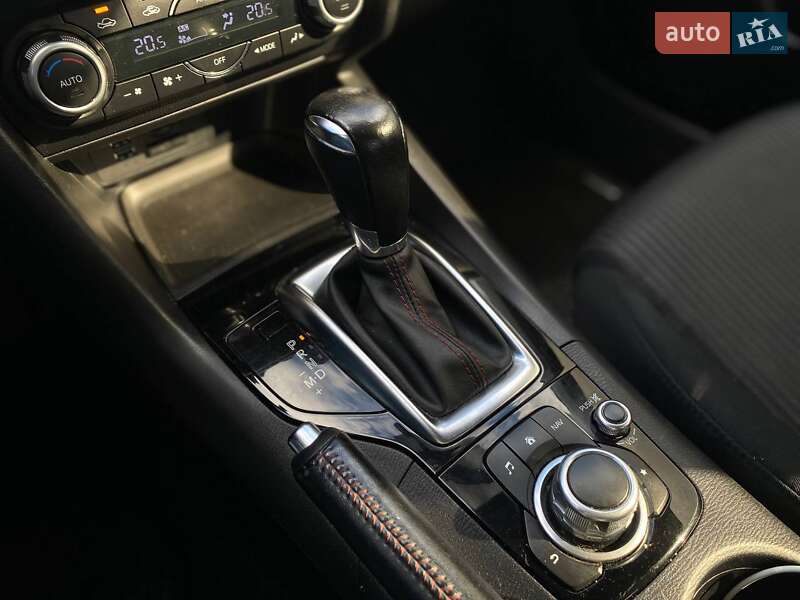 Седан Mazda 3 2014 в Киеве