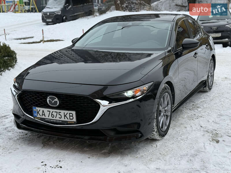 Седан Mazda 3 2020 в Черновцах