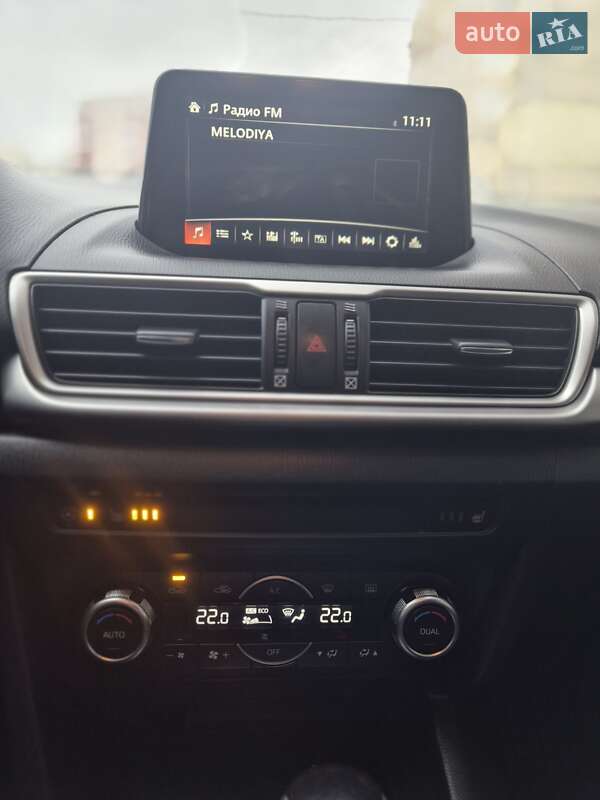 Седан Mazda 3 2017 в Харкові