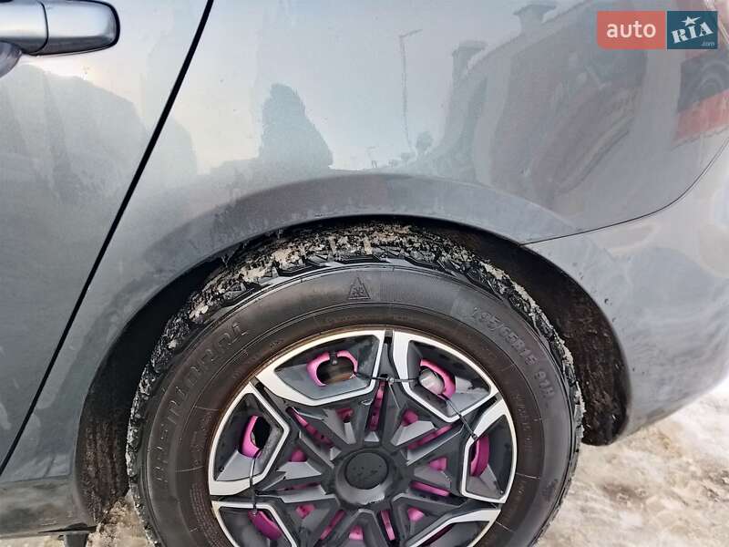 Хетчбек Mazda 3 2008 в Львові фото 16 Хетчбек Mazda 3 2008 в Львові