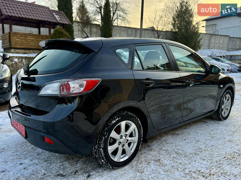 Хэтчбек Mazda 3 2010 в Ровно