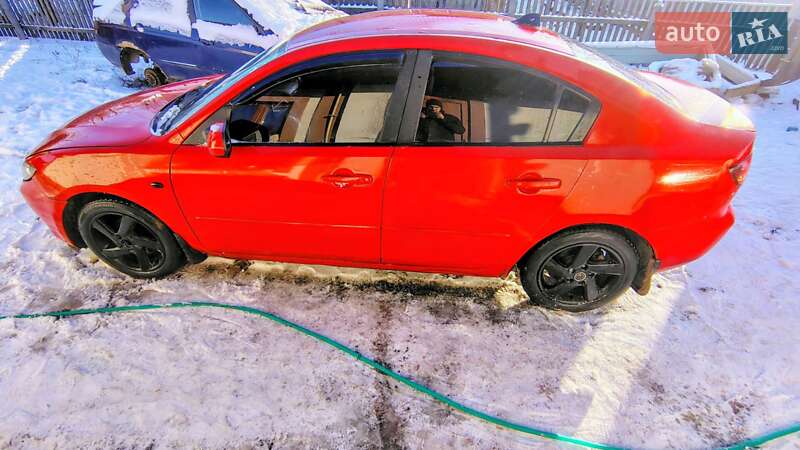 Седан Mazda 3 2004 в Кагарлыке