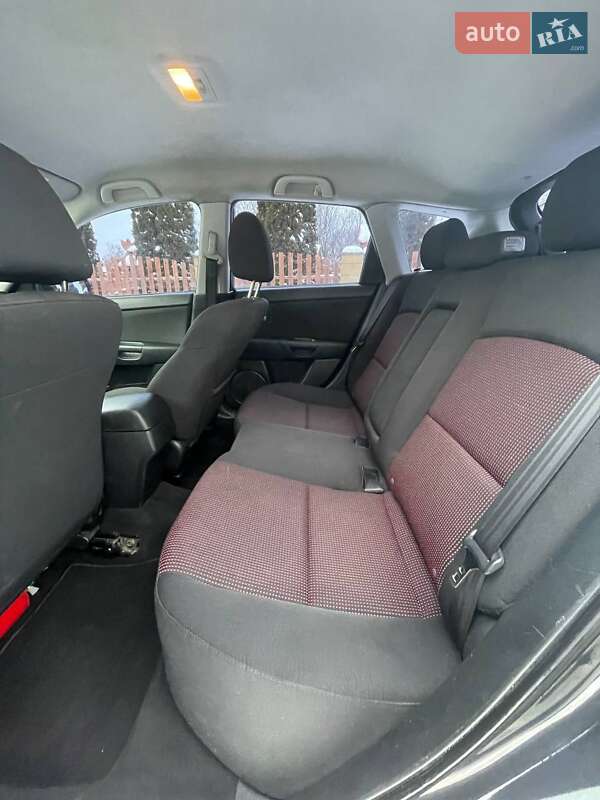 Хэтчбек Mazda 3 2006 в Днепре