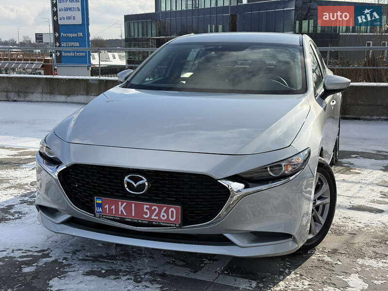Седан Mazda 3 2019 в Киеве
