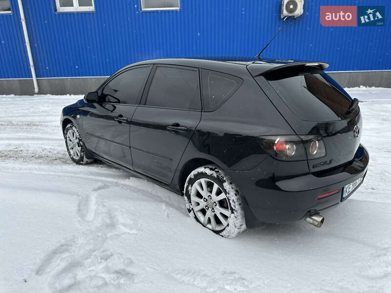 Хэтчбек Mazda 3 2006 в Каменском
