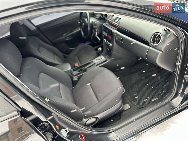 Хэтчбек Mazda 3 2006 в Каменском