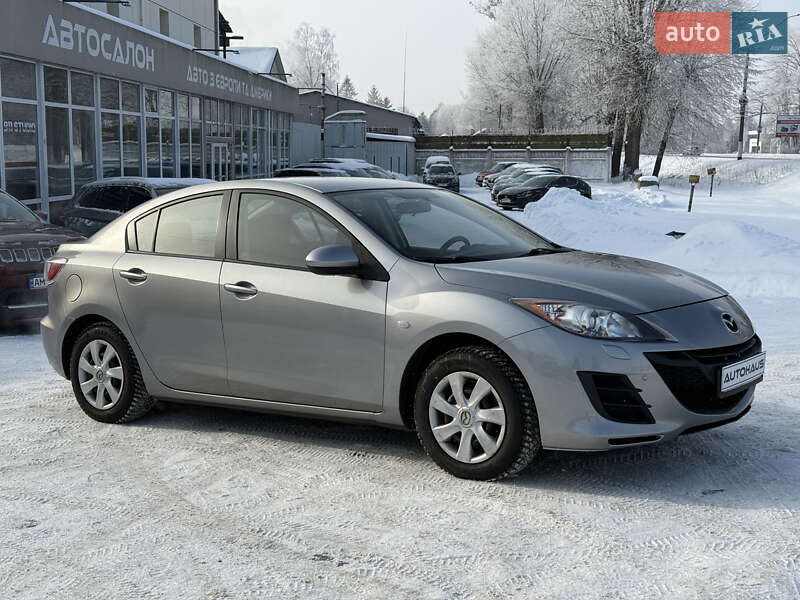 Седан Mazda 3 2010 в Житомире