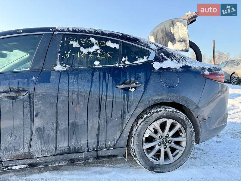 Седан Mazda 3 2019 в Киеве