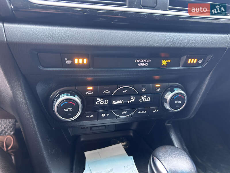 Хэтчбек Mazda 3 2014 в Кагарлыке