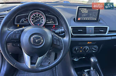 Седан Mazda 3 2015 в Ивано-Франковске