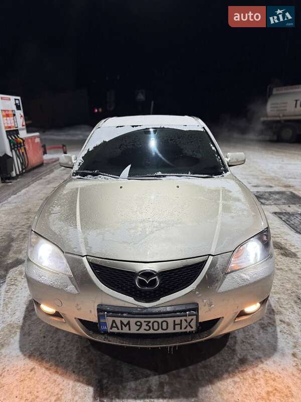 Седан Mazda 3 2005 в Чернигове