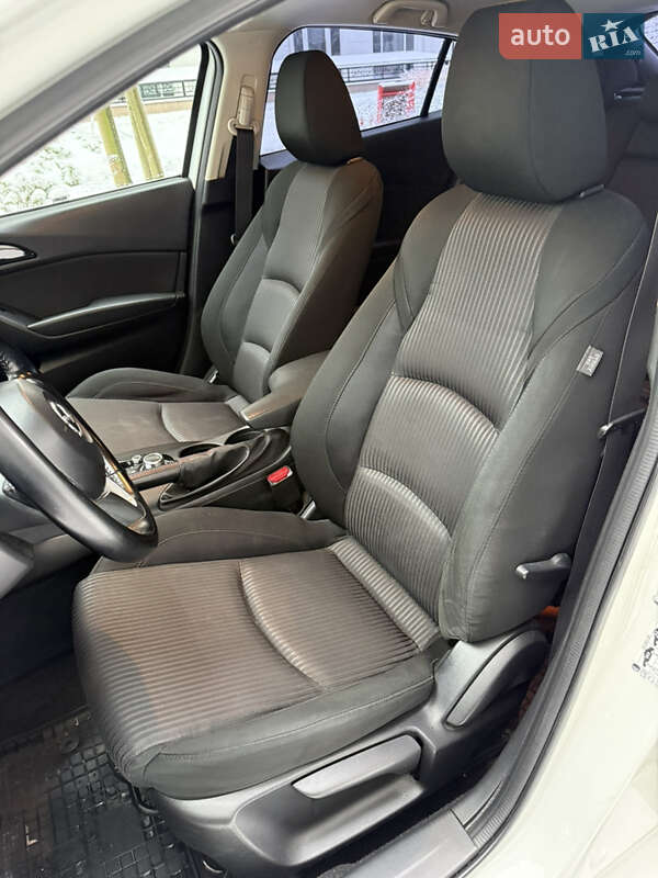 Хэтчбек Mazda 3 2013 в Киеве