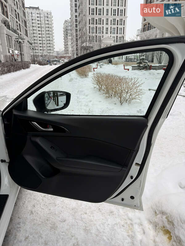 Хэтчбек Mazda 3 2013 в Киеве