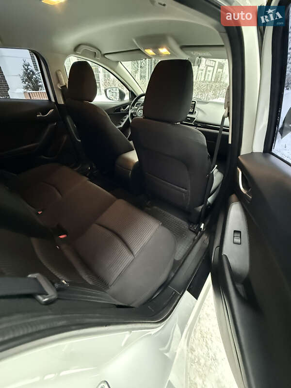 Хэтчбек Mazda 3 2013 в Киеве