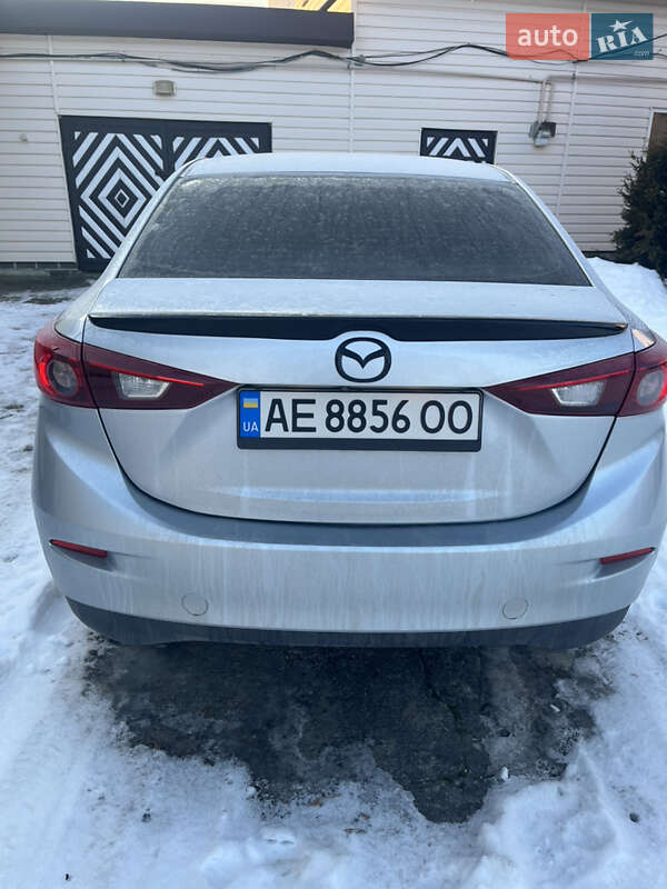 Седан Mazda 3 2017 в Коломые