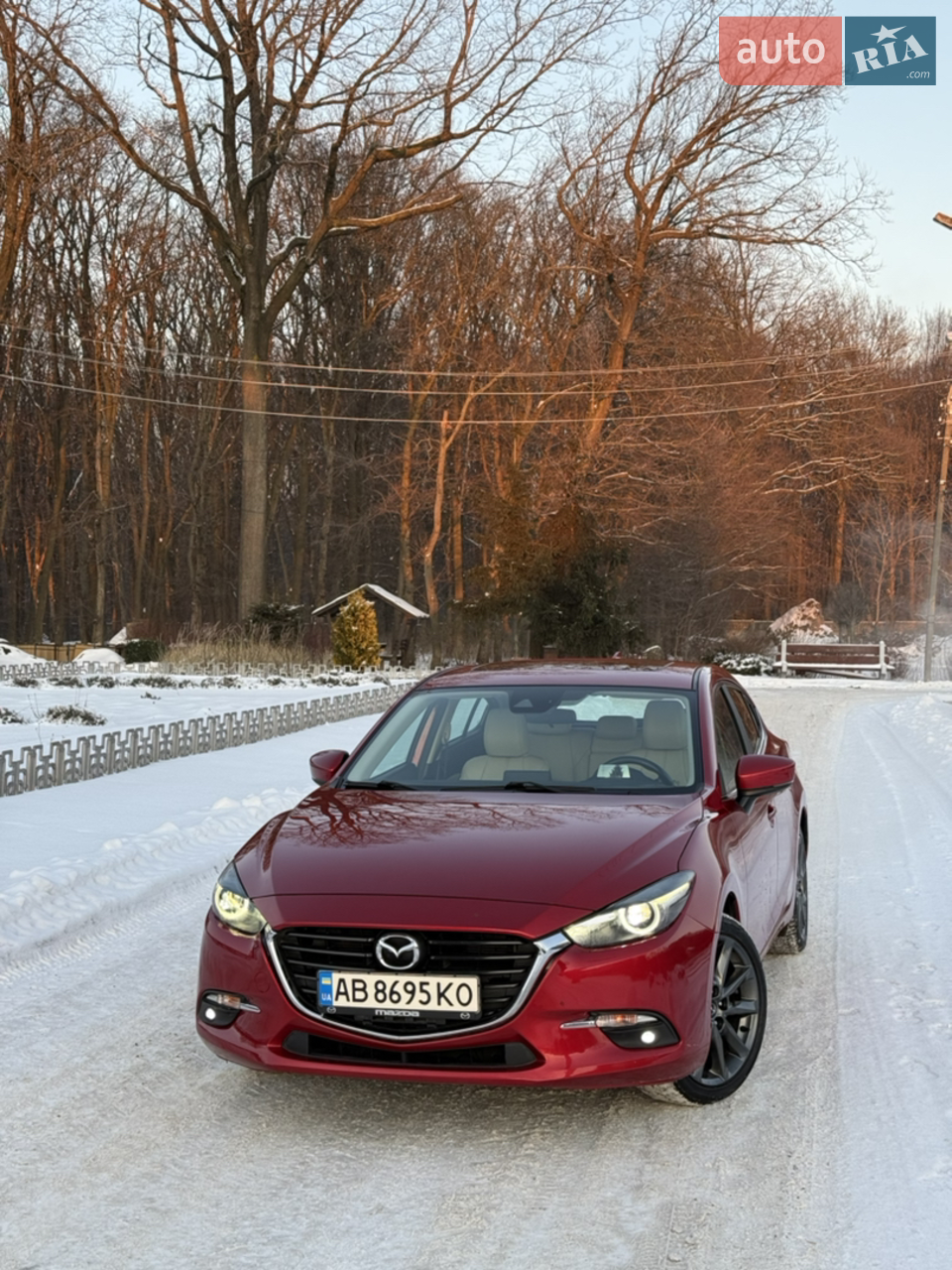 ✅У ПРОДАЖІ✅
🚀 Mazda 3 
⏱️2018 рік
⚙️2.5бенз
🛣️81тис/км  оригінального

💰ціна 12.899$🎁
  
По опціях:
- датчик сліпих зон
- датчик світла та дощу 
- камера заднього вигляду 
- без ключовий доступ 
- люк
- Преміальна музика BOSE
- Car play сенсорний дисплей
- підігрів сидіть 
- допомога при старі в гору та багато іншого.

Авто з максимально збереженим станом, будь які перевірки вітаються

2 ключі 🔑 та другий комплект літньої гуми.
