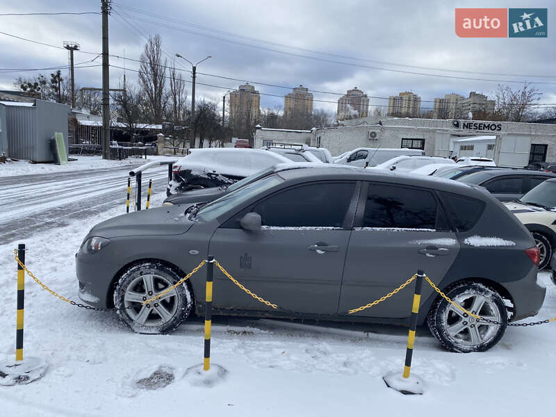 Хэтчбек Mazda 3 2004 в Киеве