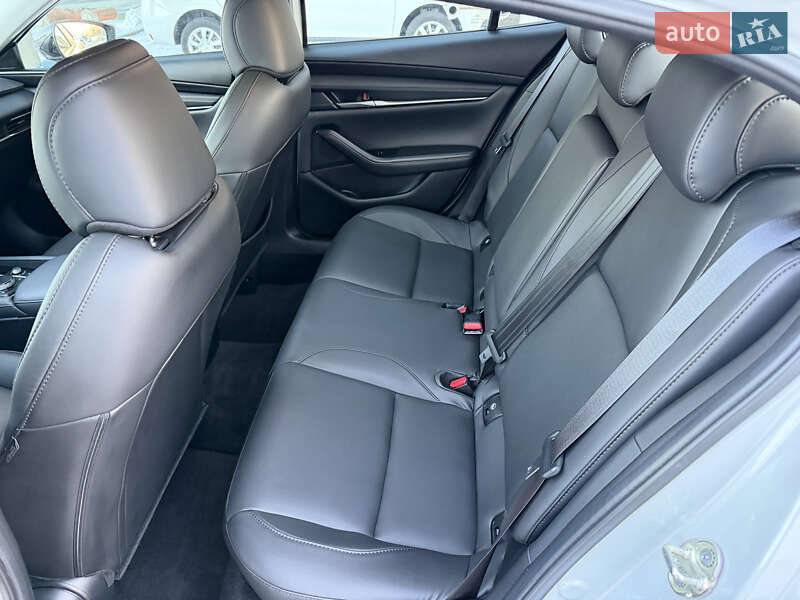Седан Mazda 3 2024 в Киеве