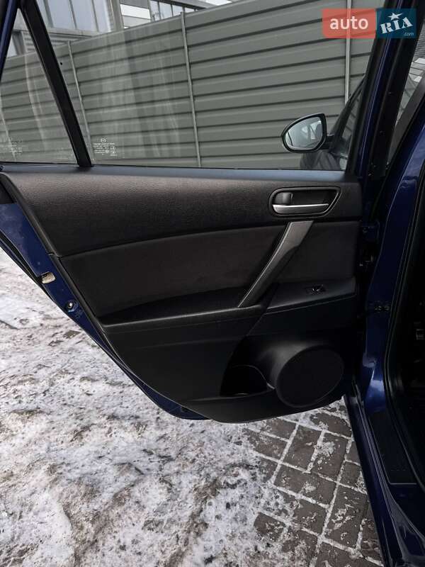 Хэтчбек Mazda 3 2010 в Черкассах