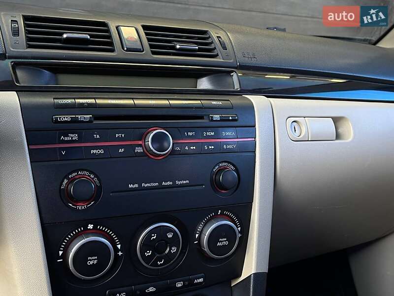 Седан Mazda 3 2007 в Николаеве