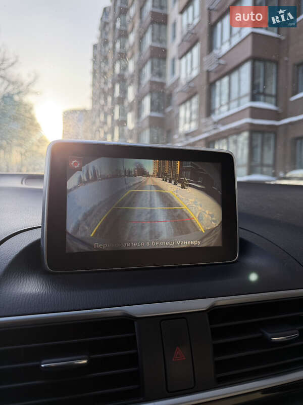 Седан Mazda 3 2015 в Чернигове