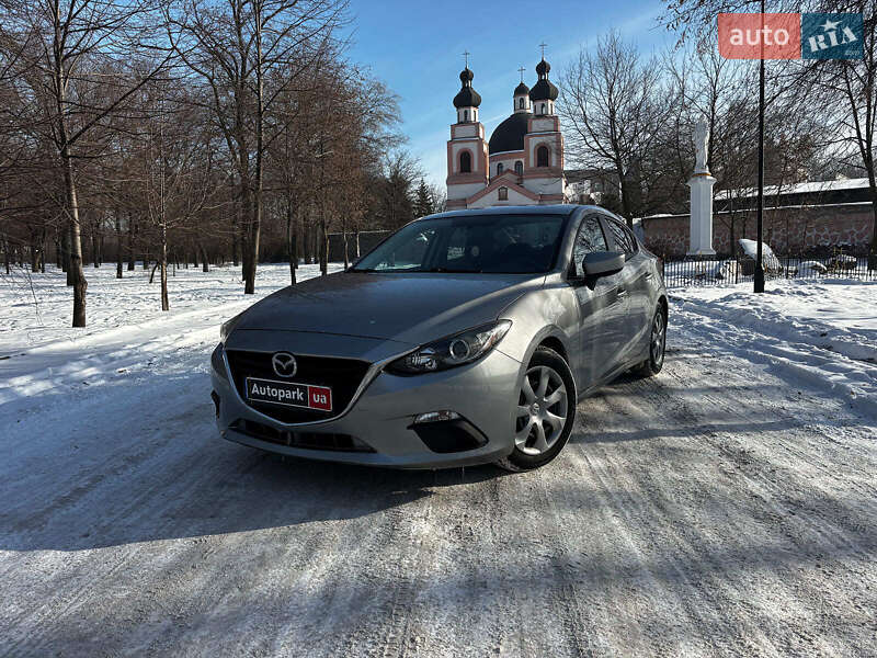 Седан Mazda 3 2016 в Запоріжжі