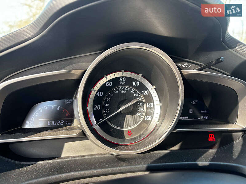 Седан Mazda 3 2016 в Запоріжжі
