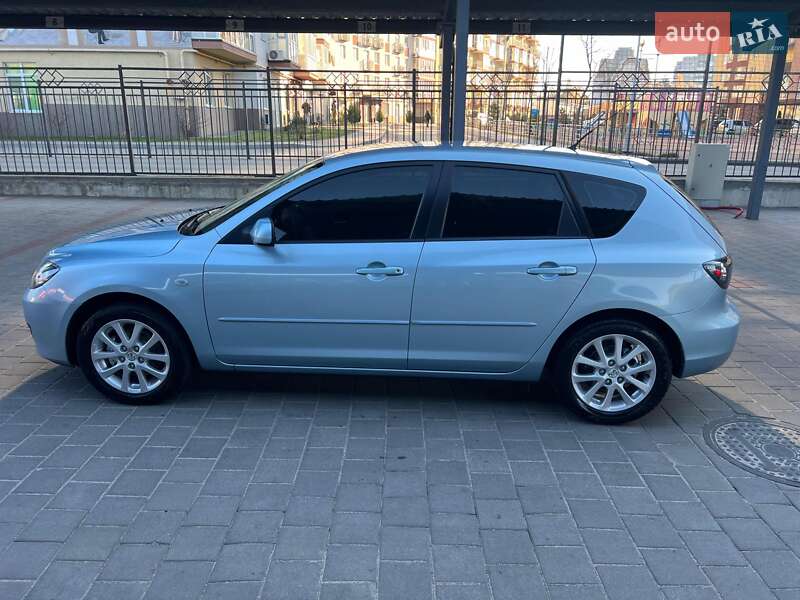 Хэтчбек Mazda 3 2008 в Житомире