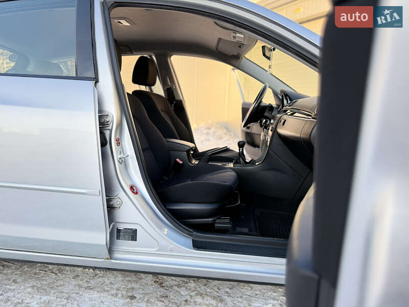 Хэтчбек Mazda 3 2006 в Тернополе