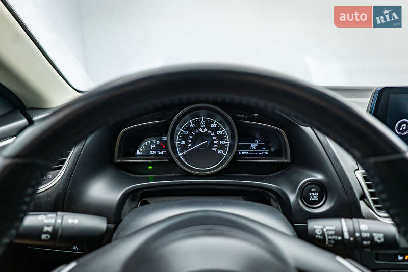 Хэтчбек Mazda 3 2017 в Киеве