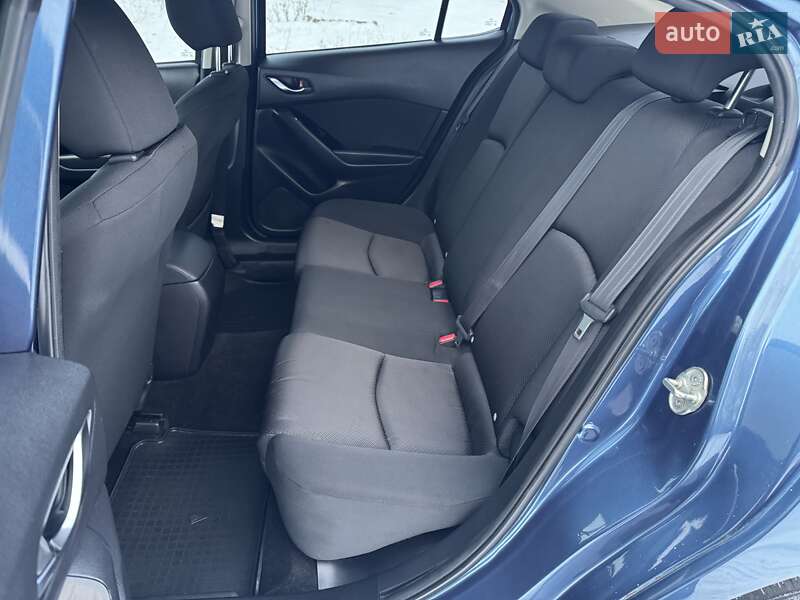 Седан Mazda 3 2018 в Дніпрі фото 21 Седан Mazda 3 2018 в Дніпрі