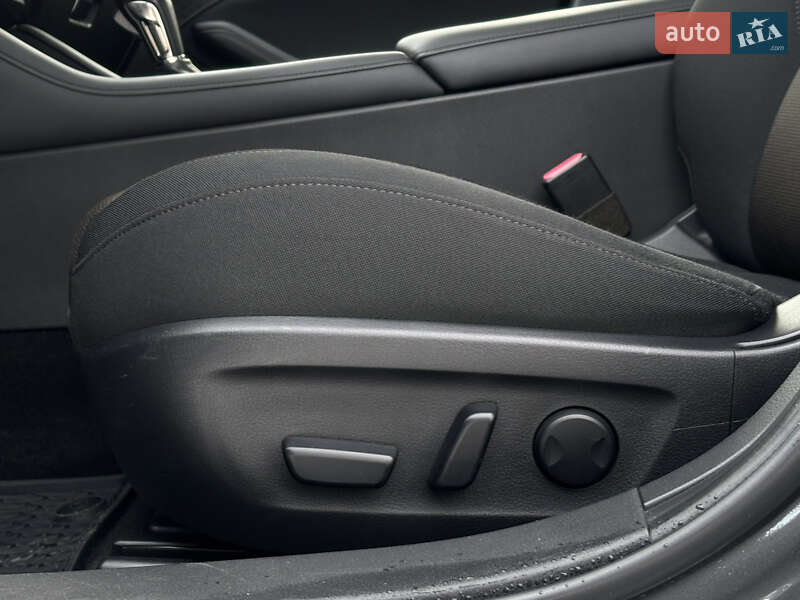 Седан Mazda 3 2019 в Киеве фото 14 Седан Mazda 3 2019 в Киеве