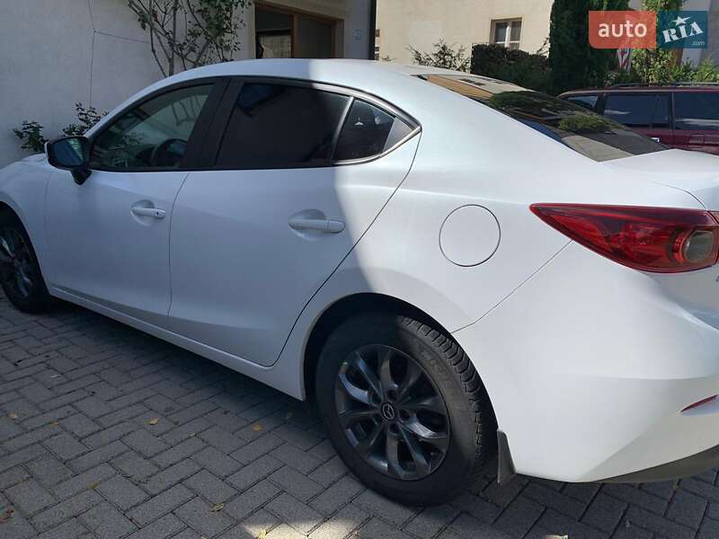 Седан Mazda 3 2017 в Миколаєві