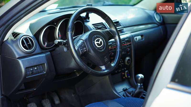 Хэтчбек Mazda 3 2005 в Львове