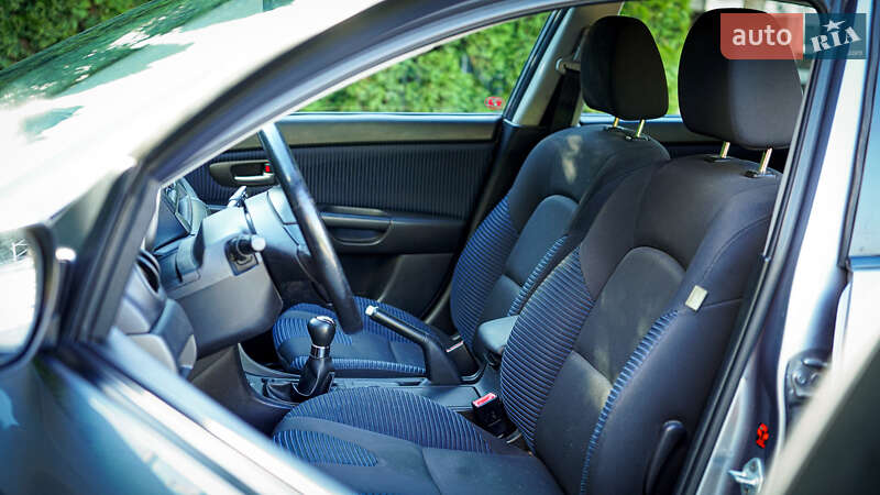 Хэтчбек Mazda 3 2005 в Львове