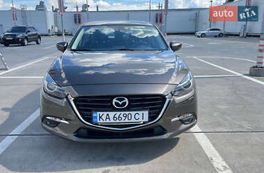 Хэтчбек Mazda 3 2018 в Киеве