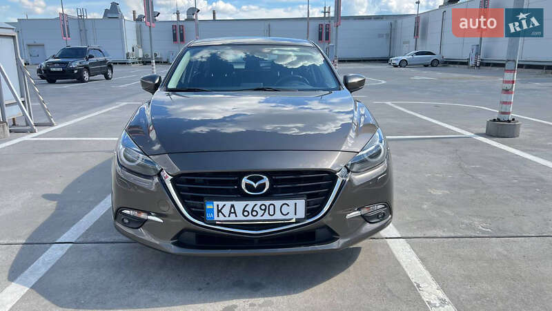 Хетчбек Mazda 3 2018 в Києві фото Хетчбек Mazda 3 2018 в Києві