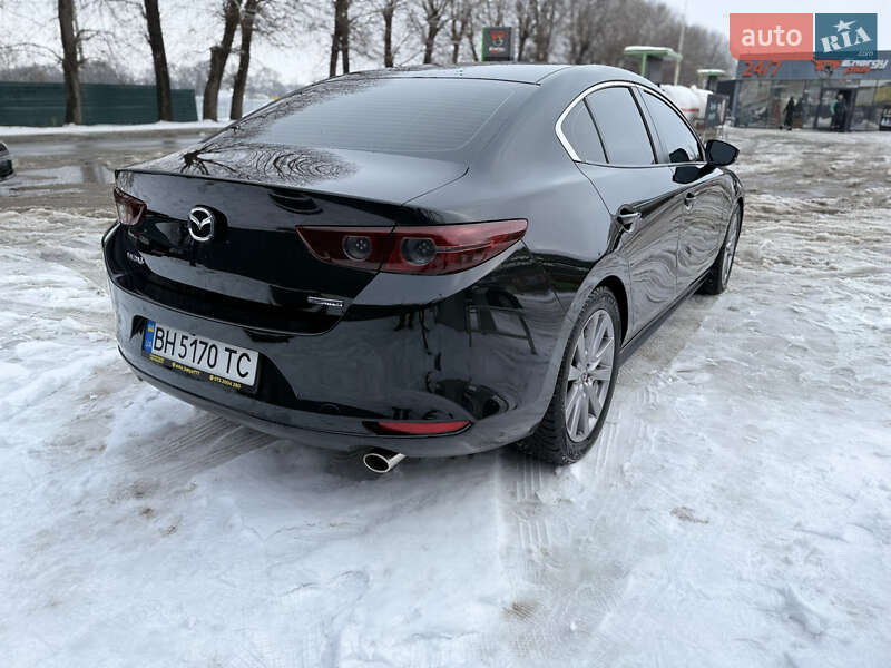 Седан Mazda 3 2018 в Києві
