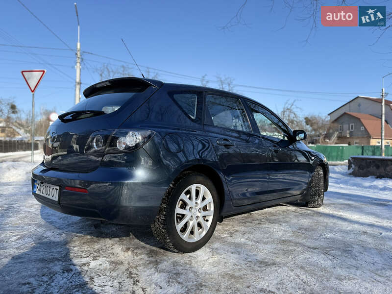 Хэтчбек Mazda 3 2008 в Киеве