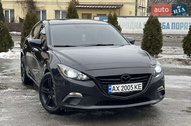 Хэтчбек Mazda 3 2015 в Черновцах
