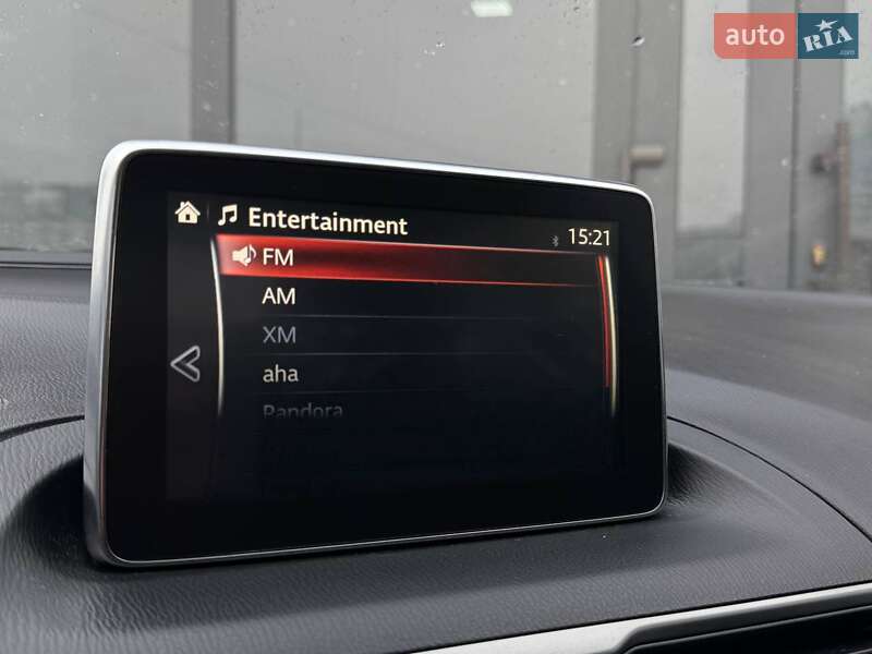 Седан Mazda 3 2016 в Киеве