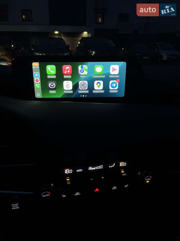 Седан Mazda 3 2022 в Івано-Франківську