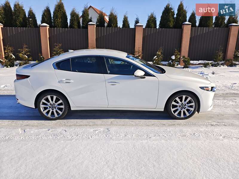 Седан Mazda 3 2020 в Киеве