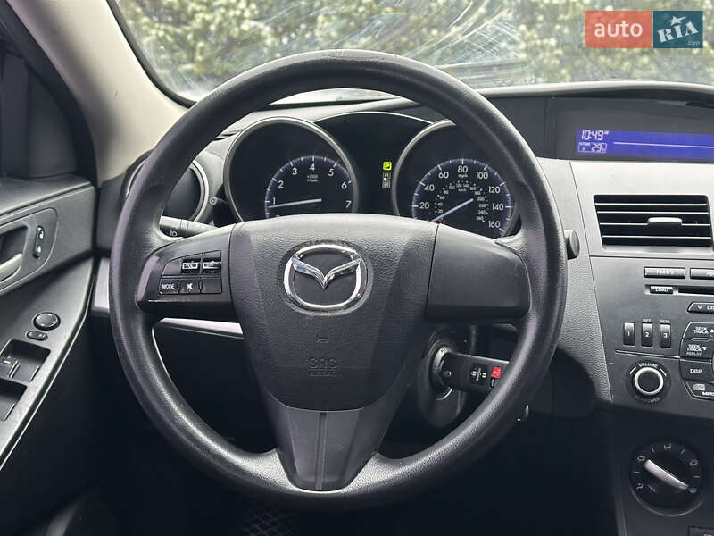 Седан Mazda 3 2012 в Києві