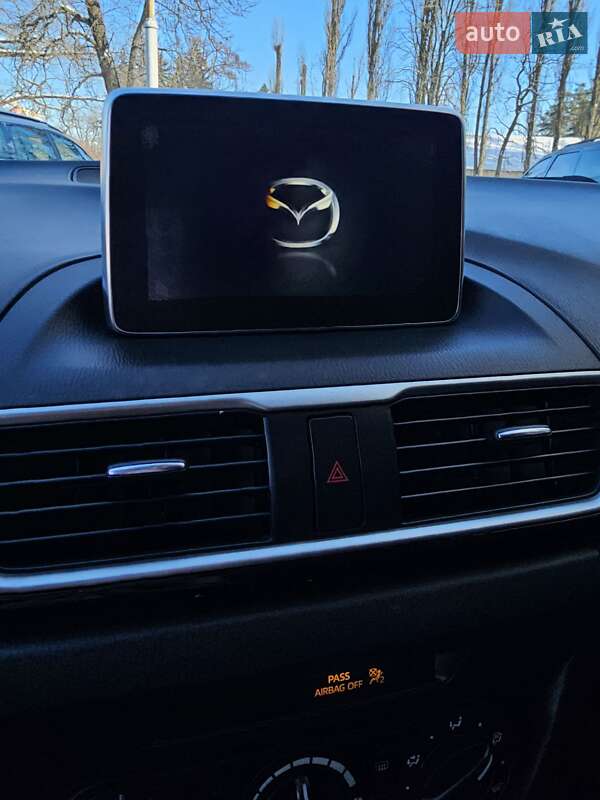 Седан Mazda 3 2016 в Києві